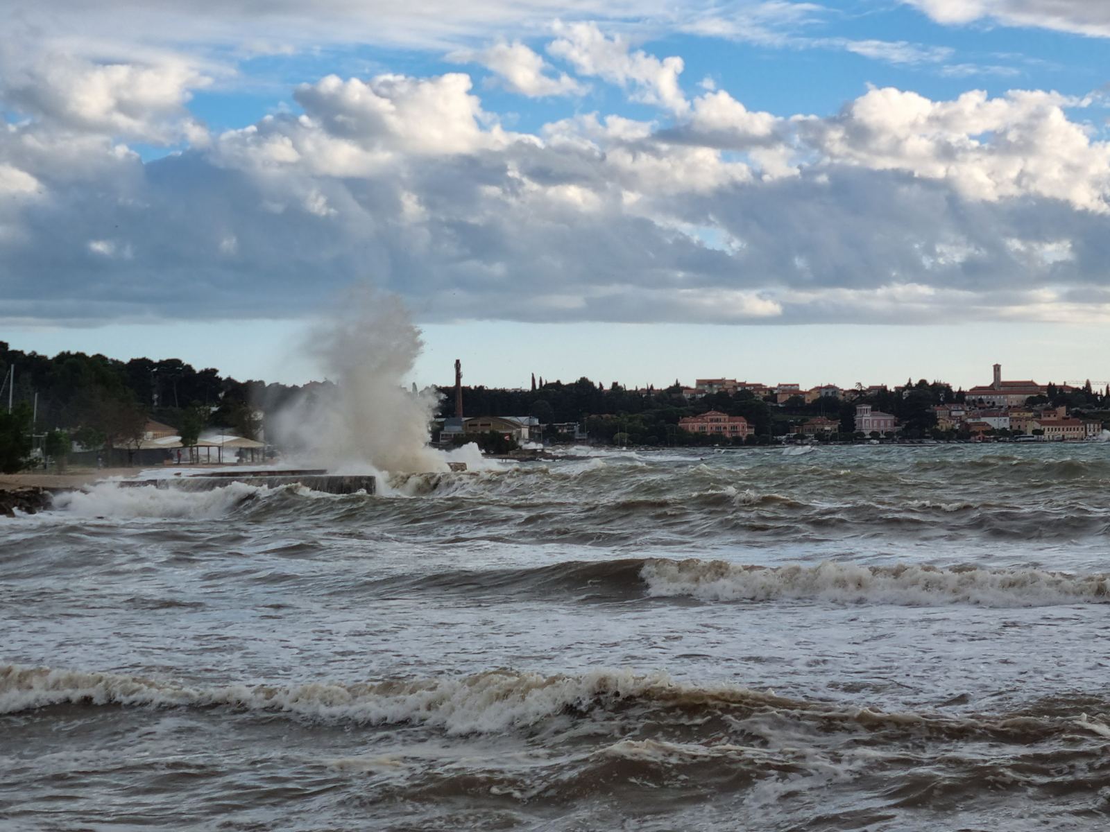 U Istru Stigli Olujni Vjetar Plima Obilne Oborine Repriza Slijedi