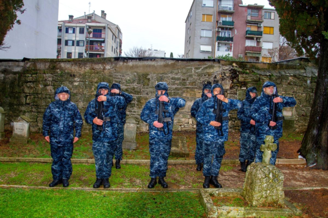 Na Mornaričkom groblju obilježena 110. godišnjica pogibije trojice francuskih mornara