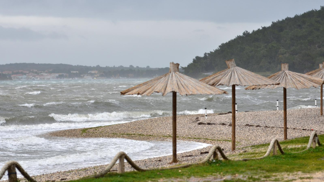 DHMZ izdao niz upozorenja zbog vjetra, u Istri olujna bura