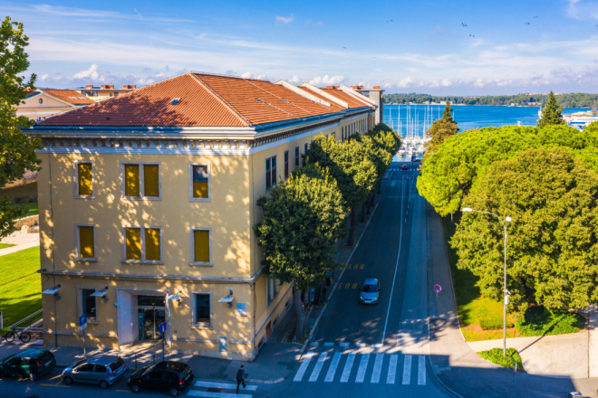 Gradska knjižnica i čitaonica Pula ovog utorka radit će do 12 sati!