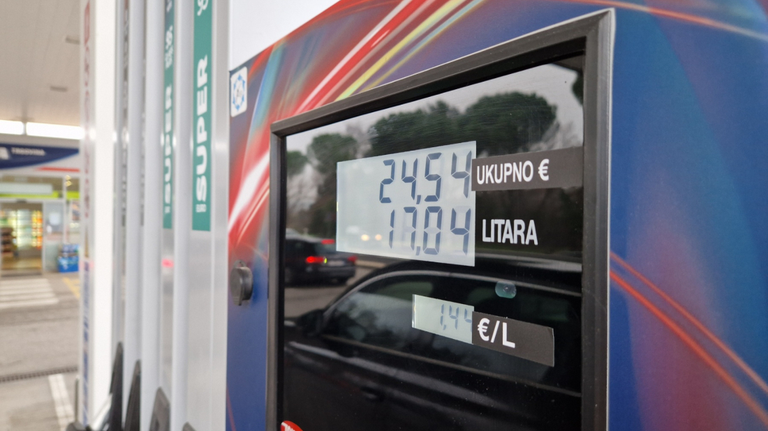 UDAR NA DŽEPOVE: Od utorka poskupljuju sve vrste goriva