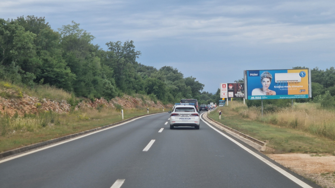 U Puli uhićen mladi vozač bez vozačke dozvole, a u Poreču muškarac koji je vozio s dva promila