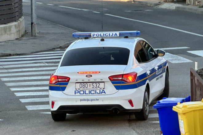 Pijana Slovenka s više od dva promila alkohola udarila maloljetnu pješakinju
