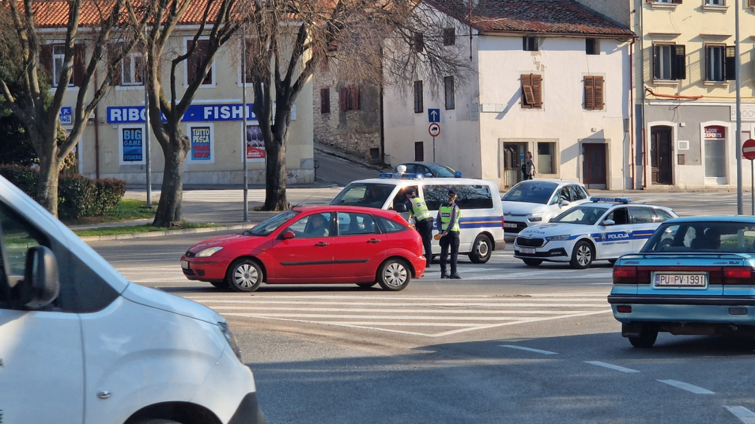 EVO KOJE SU KAZNE 22-godišnjak u Puli odbio testiranje na drogu pa 'dobio' po džepu