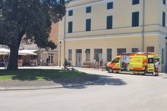 POŽAR U ROVINJSKOJ JEZGRI Deset vatrogasaca na intervenciji, jednoj osobi pružena pomoć