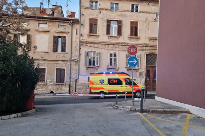 Motociklist s dva promila sletio s ceste, teško je ozlijeđen!