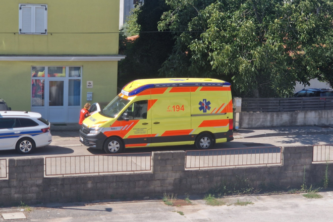 Rovinj: Vozačica udarila dijete koje je istrčalo na cestu pa pobjegla s mjesta nesreće