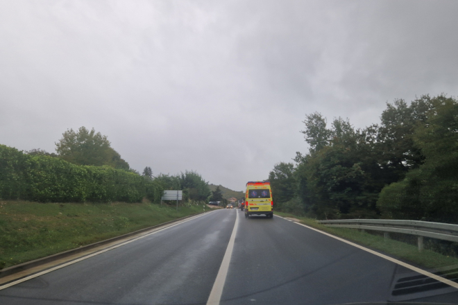 Manji zrakoplov pao kod Medulina, hitne službe na terenu