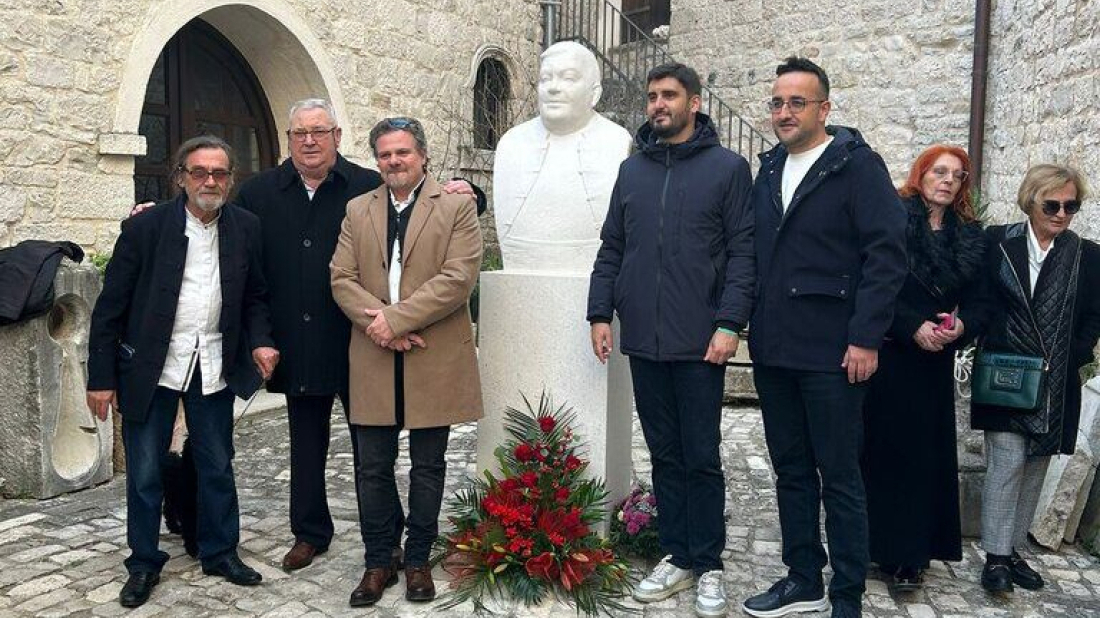 Otkrivena bista povodom 70. rođendana legendarnog Vinka Coce