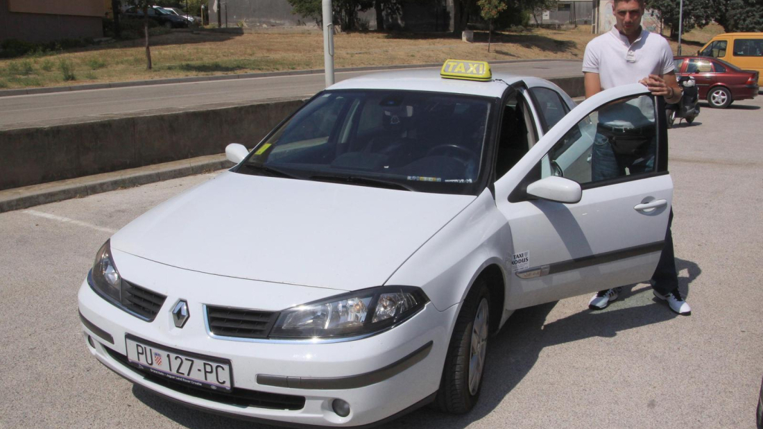 Policija pronašla napadače taksista u Puli! To nije bio jedini takav incident...