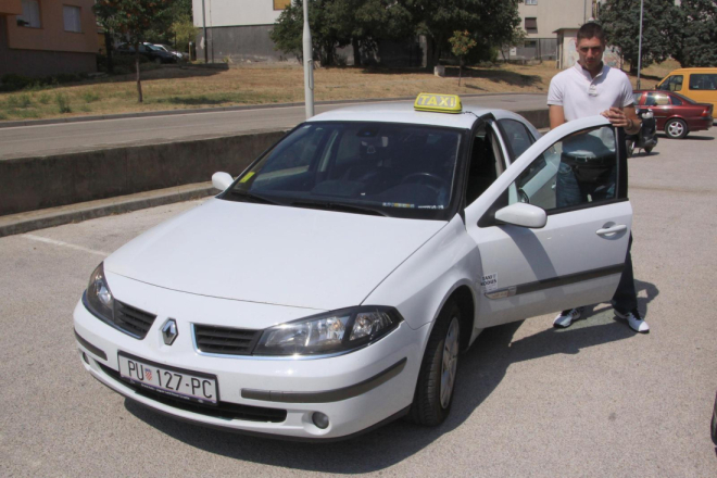 Policija pronašla napadače taksista u Puli! To nije bio jedini takav incident...