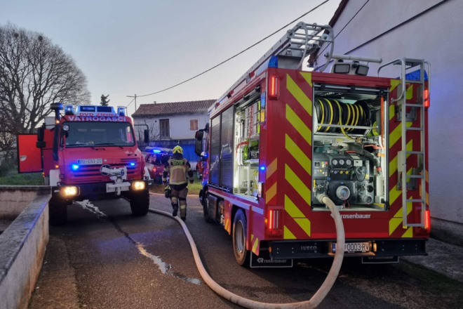 Požar u Puli: Pokušao se zagrijati, pa ostao bez kamp kućice!
