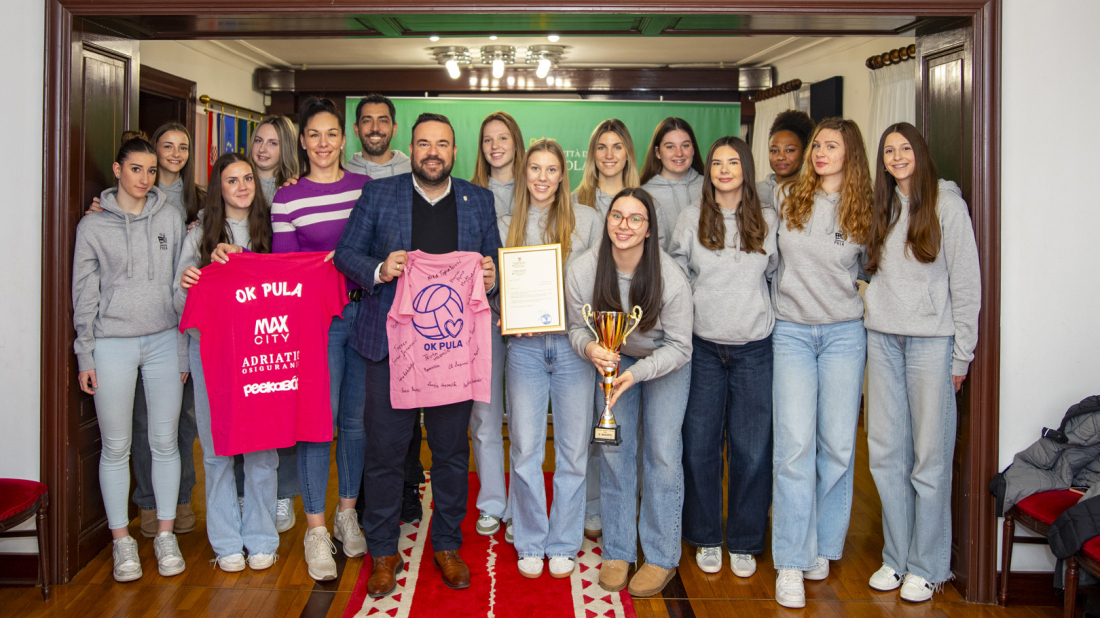 Gradonačelnik Zoričić primio brončane juniorske prvakinje Hrvatske u odbojci!