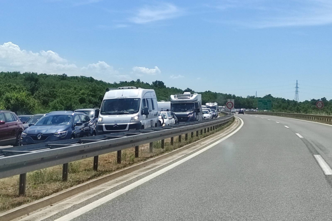Udarni vikend na istarskim cestama: Pojačan promet prema granici sa Slovenijom