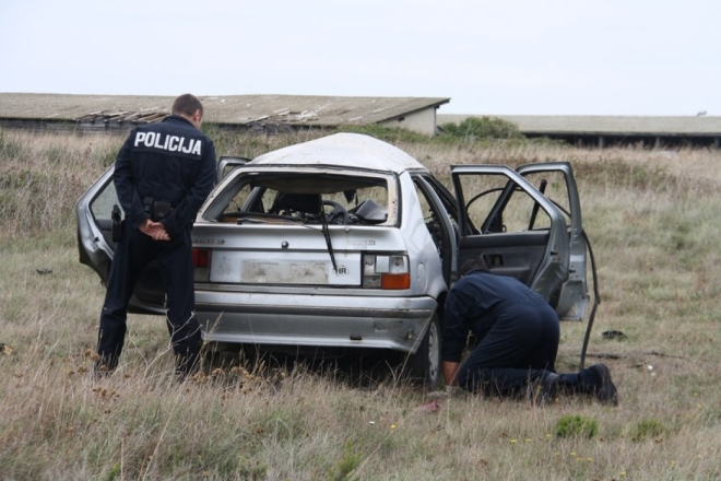 U Poreču izgorio automobil! Poznat je i uzrok, policija traga za počiniteljem