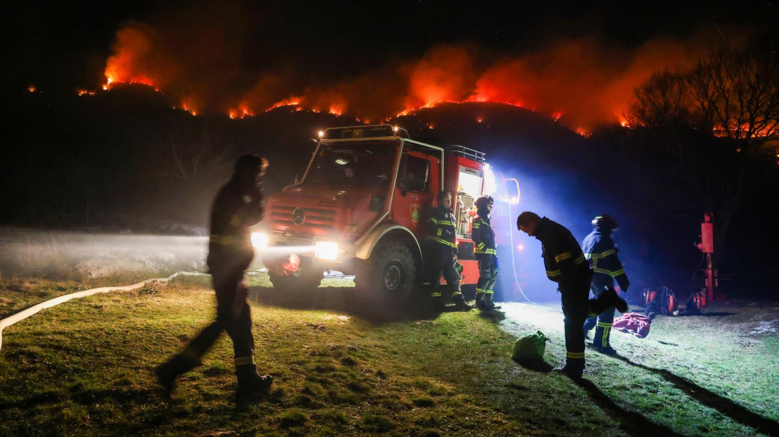 VELIKI POŽAR Vatrogasci proveli noć na terenu, izgorjelo 100 hektara površine