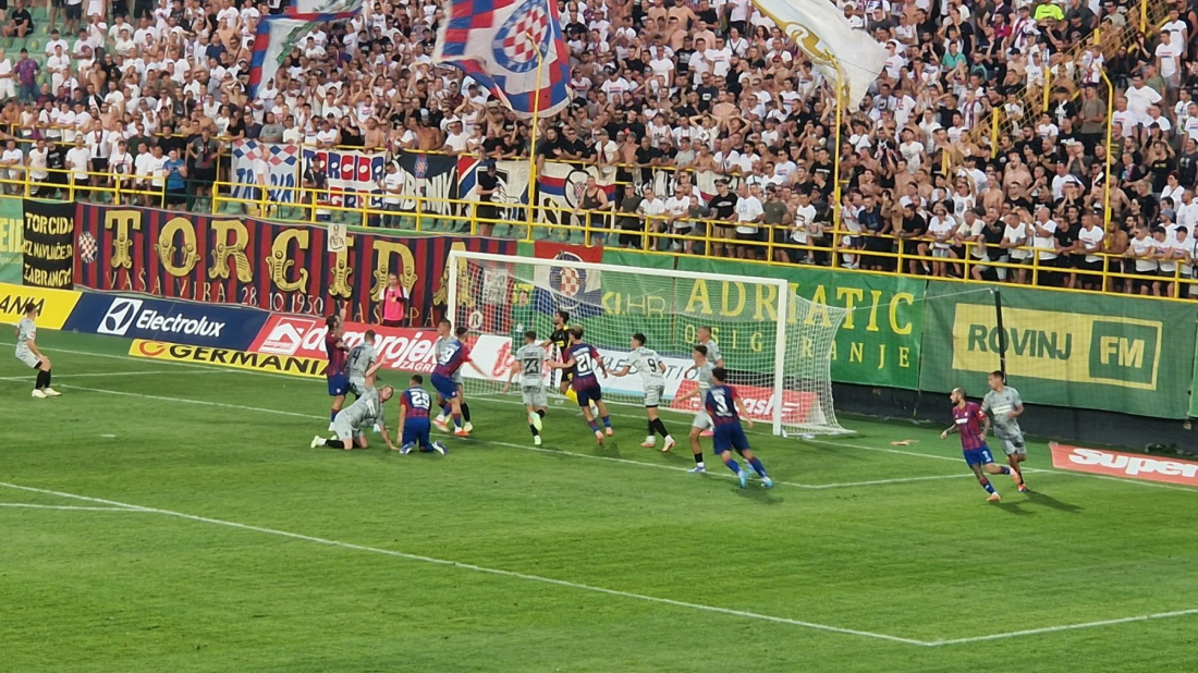 Nogometaši Istre 1961 na rasprodanoj Drosini dočekuju vodeći Hajduk