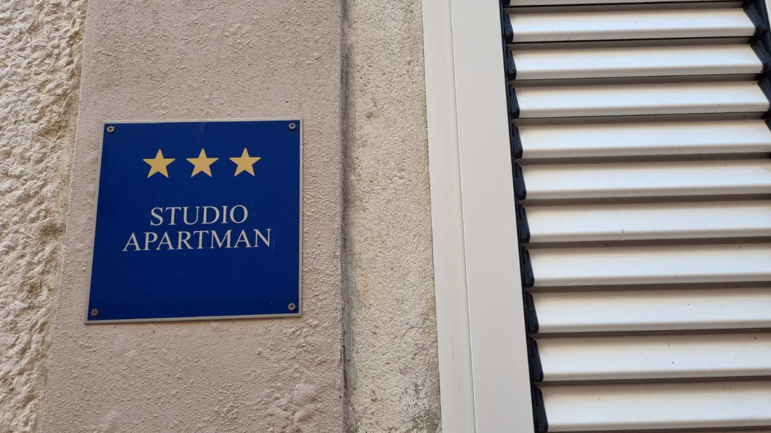 Inicijativa Stanari zajedno poručila saborskim zastupnicima: Nemamo mir u svojim domovima zbog apartmana u zgradama