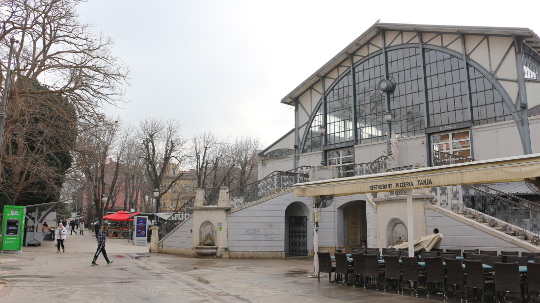 Teški napad u centru Pule: Udarcem šakom u glavu teško ozlijedio 44-godišnjaka