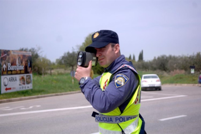 U Puli će policija nadzirati brzinu kretanja vozila