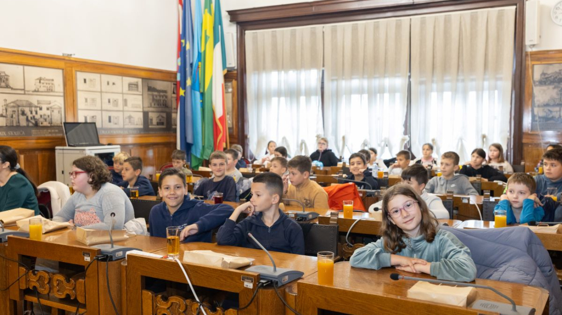 Učenici OŠ Vidikovac u posjetu gradonačelniku Pule Filipu Zoričiću