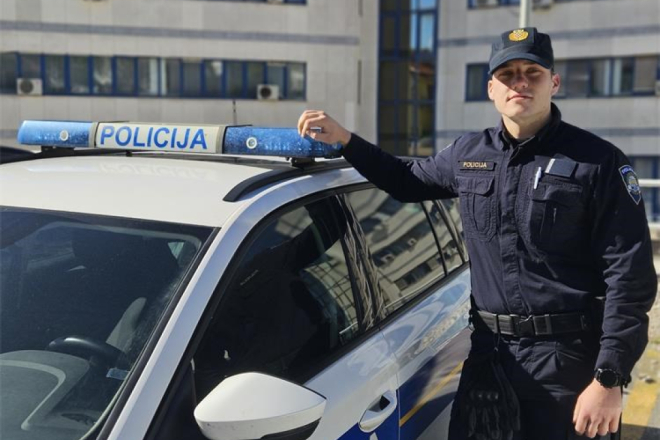 LIJEPA PRIČA: Policijski vježbenik Luka u Vodnjanu uspješno reanimirao žrtvu prometne nesreće