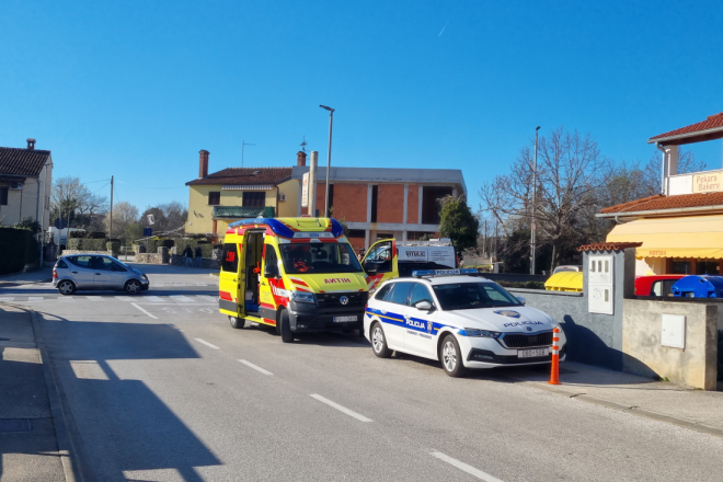 Nesreća u Rovinju: Vozilom prešao preko noge pješaka