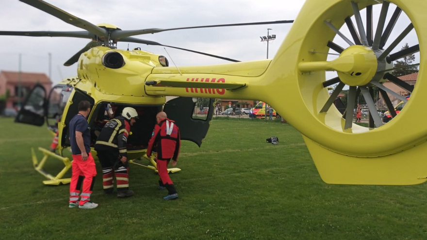 Teško ozlijeđen vozač kod Brtonigle, helikopterom prevezen u riječku bolnicu