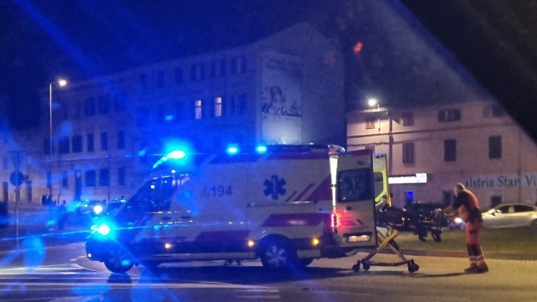 Nesreća na kružnom toku u Puli: Na terenu su hitna i policija!