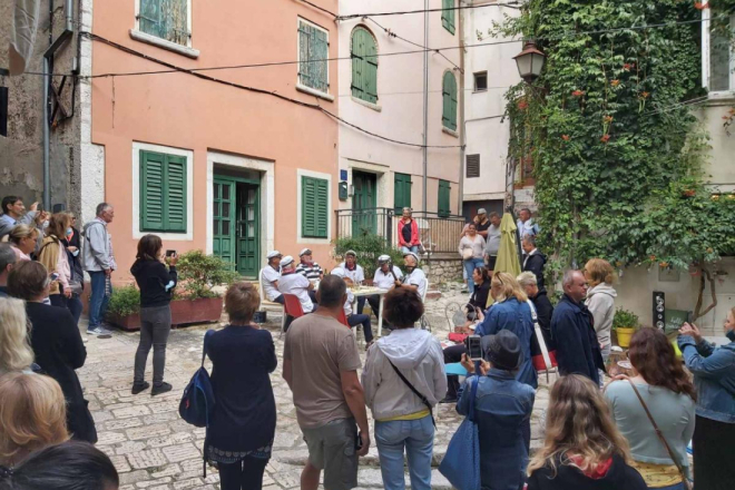 Besplatna vođena tura kroz Rovinj: Otkrijte povijest, glazbu i okuse starogradske jezgre