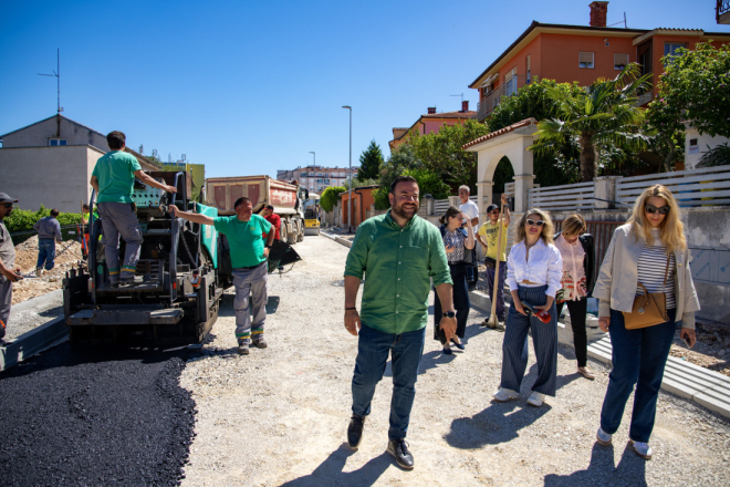 Predstavnici Grada Pule posjetili gradilišta kapitalnih projekata na području grada