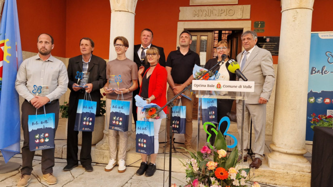 Na svečanoj sjednici u Balama nagrađeni ovogodišnji laureati!
