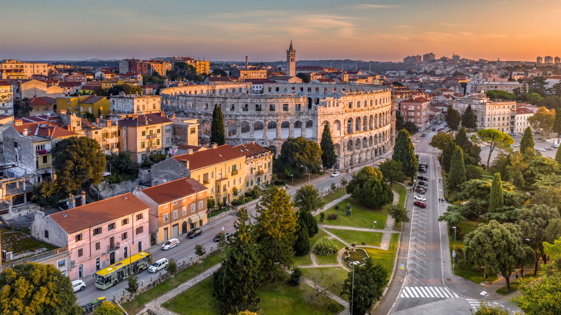 Pula nudi spoj mora, kulture i zabave u svibnju