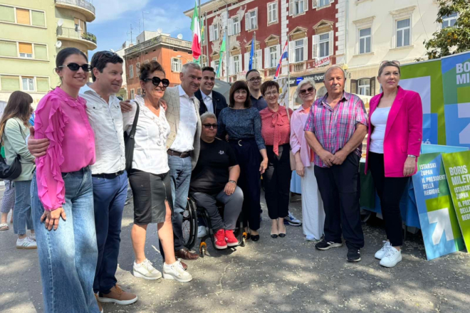 Miletić se u Puli družio s građanima! 'U kampanji baratam argumentima, činjenicama i programom'