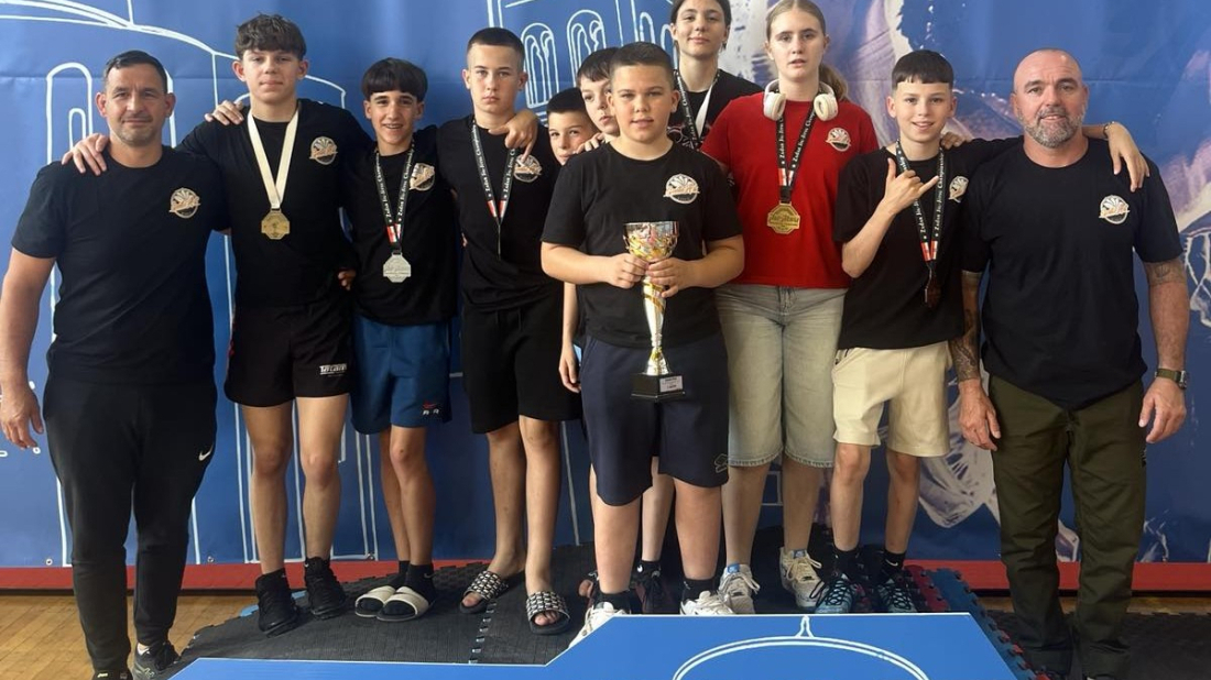 JJK Lotus stiže iz Zadra sa osam medalja i peharom