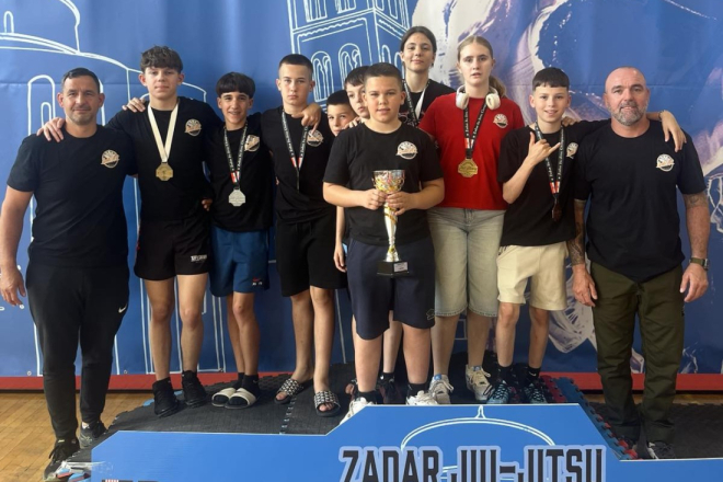 JJK Lotus stiže iz Zadra sa osam medalja i peharom