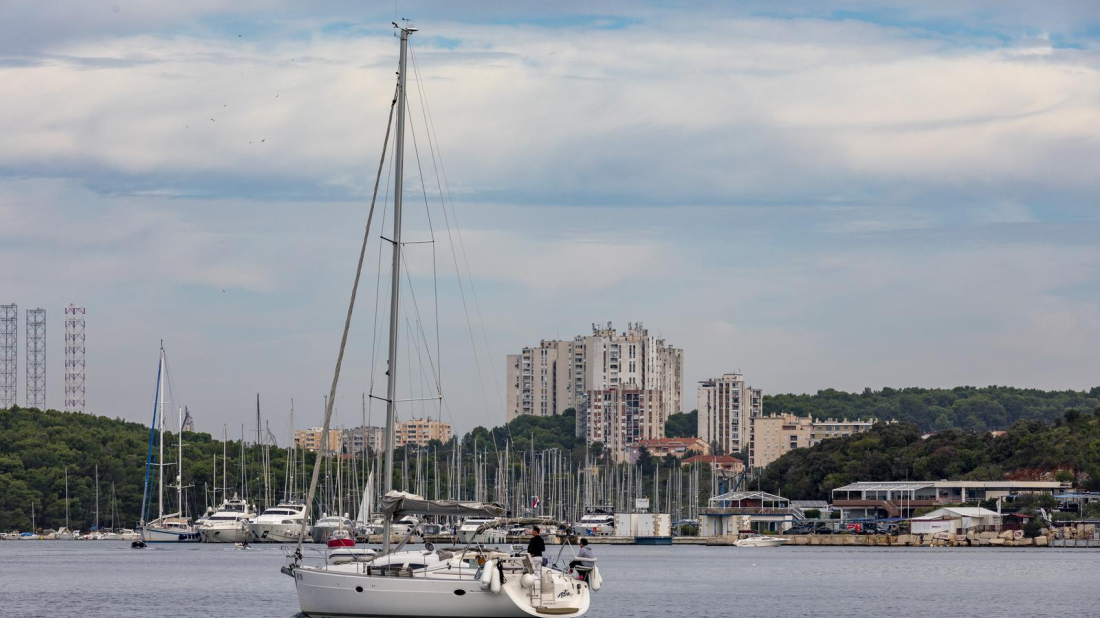 U Pulu stigli prvi nautičari! Sezona započela uz veliki interes