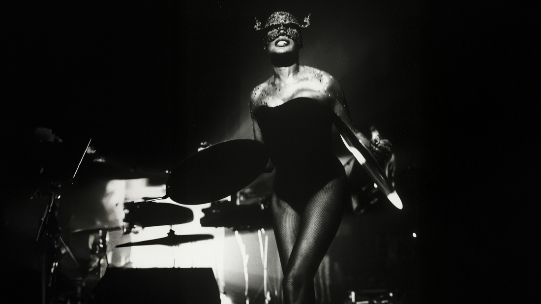 U kolovozu u pulsku Arenu stižu američka ikona Grace Jones i regionalna senzacija Plavi orkestar!