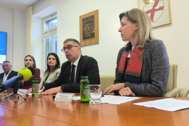 U Rovinju predstavljena Smart City aplikacija koja gradske usluge čini još dostupnijima i bržima!