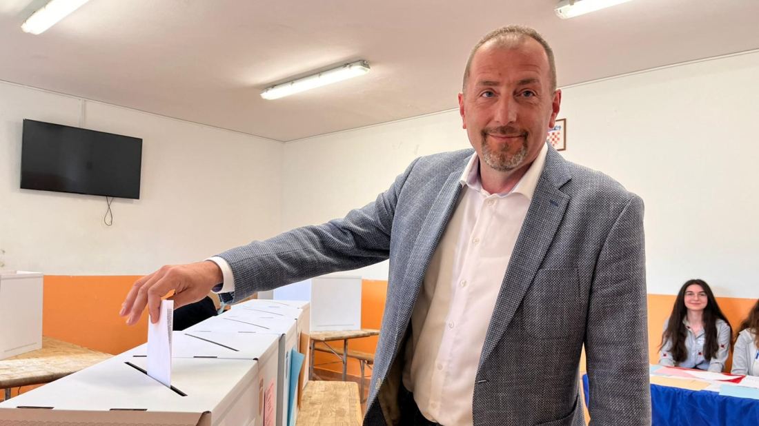 Dalibor Paus glasao i pozvao građane da odvoje par minuta za lokalnu demokraciju