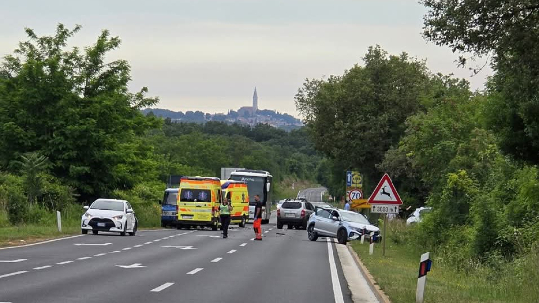 Sudar čak pet vozila na ulasku u Rovinj, ima ozlijeđenih