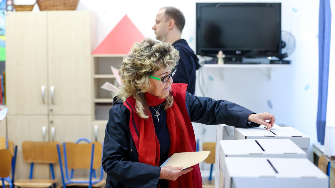 Zatvorena biračka mjesta, s time završila superizborna godina