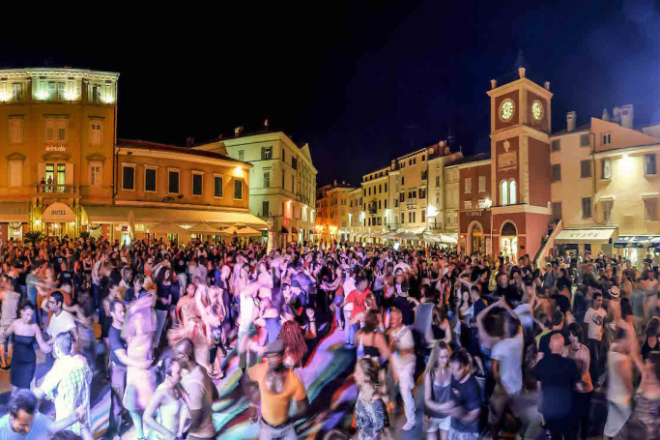 GRANDE FIESTA PONOVNO NA TRGU MARŠALA TITA! Sve je spremno za 21. Croatian Summer Salsa Festival u Rovinju