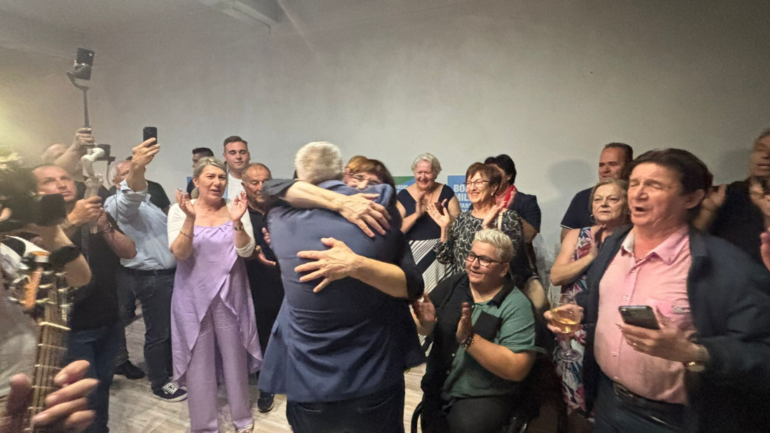 VIDEO/FOTO: VELIKO SLAVLJE U STOŽERU: Boris Miletić osvojio izbore!