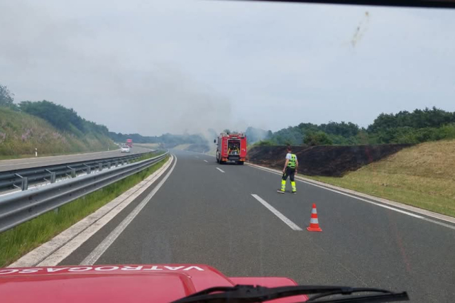 (FOTO) Požar na Istarskom ipsilonu kod Žminja