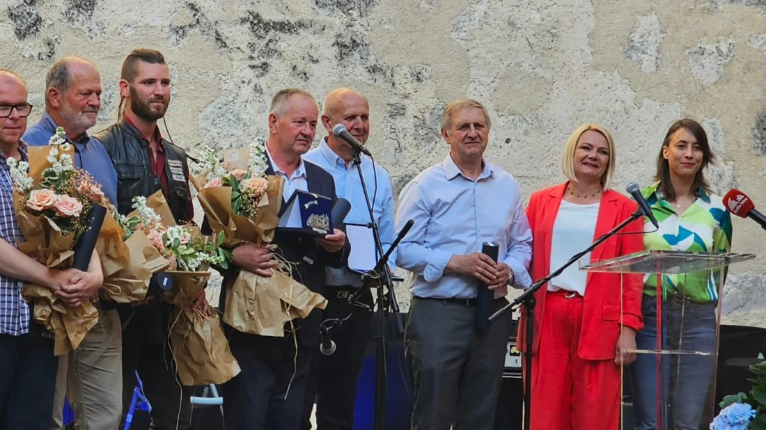 U Pazinu održana svečana sjednica, nagrađeni zaslužni građani