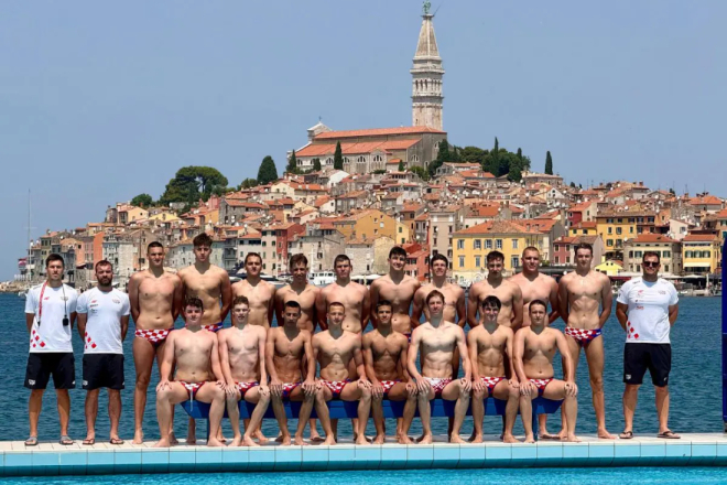 Muška vaterpolo reprezentacija do 16 godina na pripremama u Rovinju i Puli
