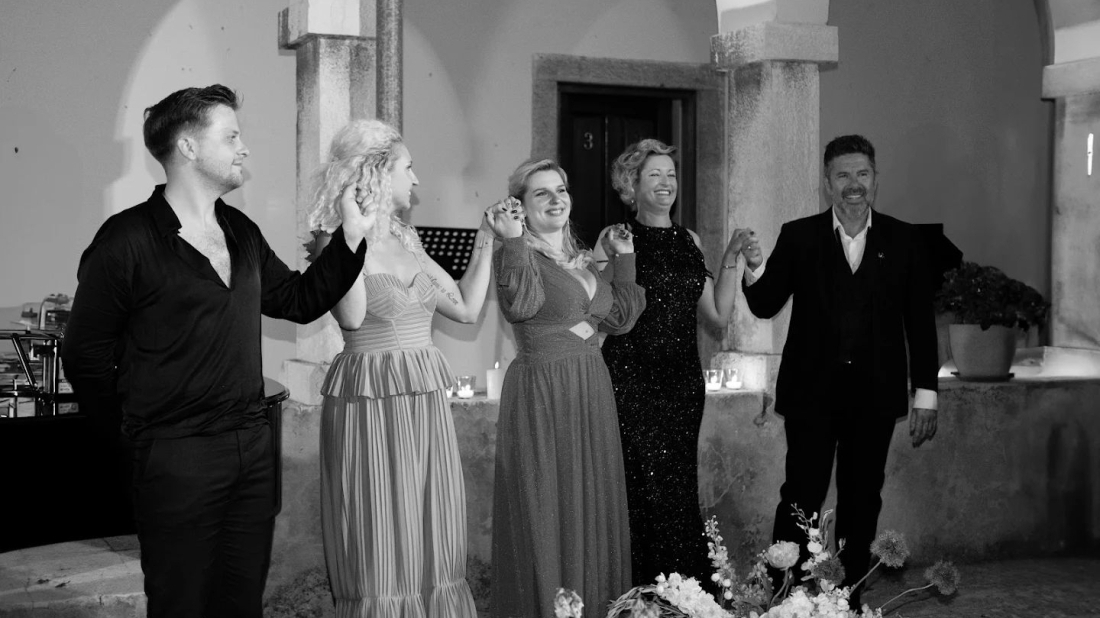 Prepuni klaustar i oduševljena publika na koncertu 'Ususret festivalu - Opera&more' u Rovinju