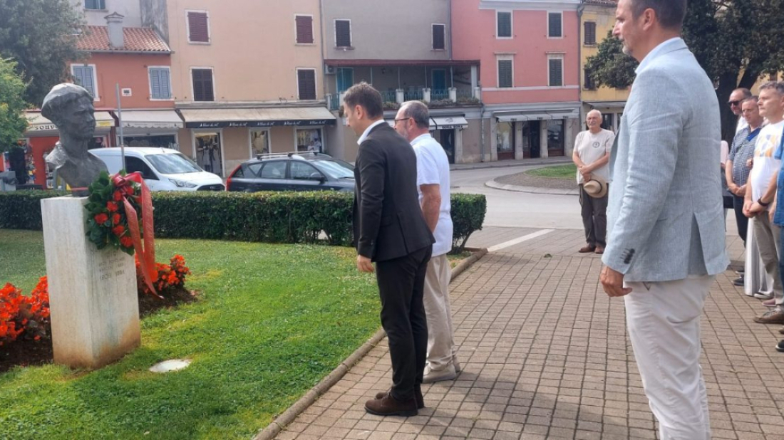 Na Valdibori položen vijenac u čast rovinjskog heroja i antifašista Mattea Benussija Cia