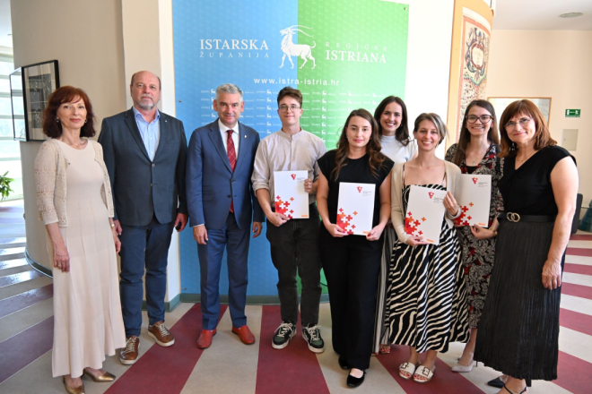 Studenti medicine od županije će dobivati tisuću eura mjesečno